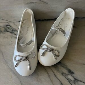 Dream Pairs White Dress Shoes with Bow Accent